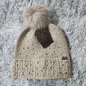 Victoria's Secret Holiday 2020 Gray Rhinestone Embellished Pom Pom Hat